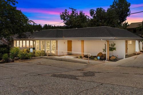 136 Glasson Way, Grass Valley, CA, 95945-5706 | Card Image