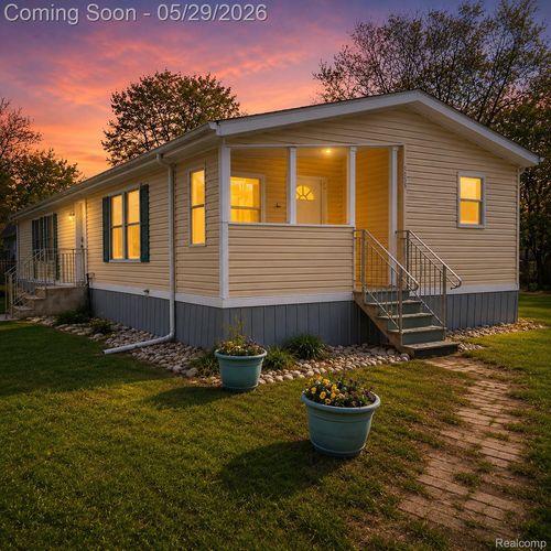 1756 Skyview Dr, Brighton, MI, 48114-8921 | Card Image