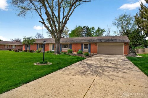 5583 Hugh Drive, Centerville, OH, 45459 | Card Image