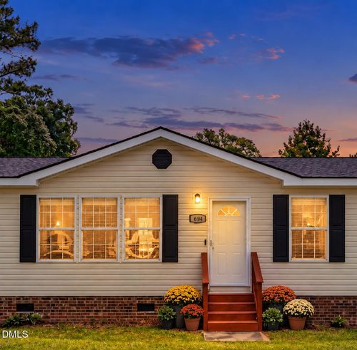 694 John Lee Rd, Dunn, NC, 28334-8147 | Card Image