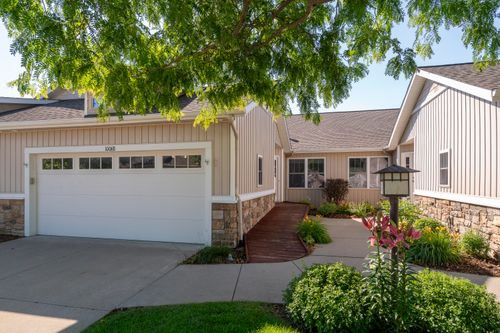 10068 S Crossroad Cir Se, Caledonia, MI, 49316-7587 | Card Image