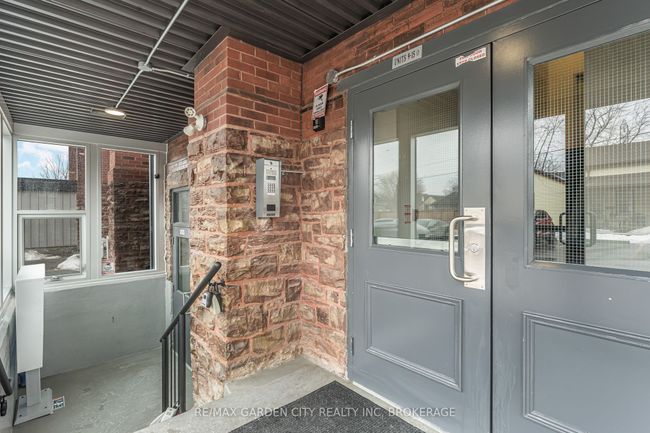 10 - 405 Merritt St, Condo with 2 bedrooms, 2 bathrooms and 1 parking in Saint Catharines ON | Image 4