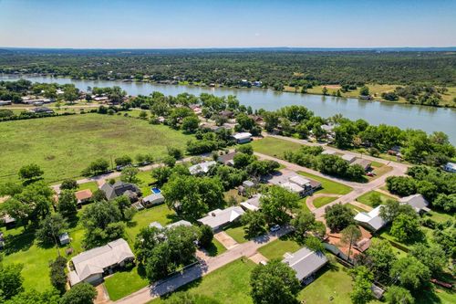 206 Mcgee Trl, Kingsland, TX, 78639-3784 | Card Image