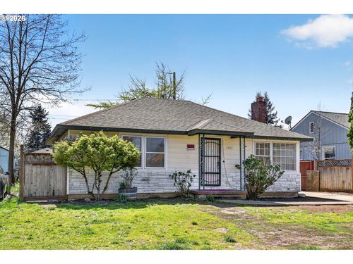 2607 E 26th St, Vancouver, WA, 98661-4501 | Card Image