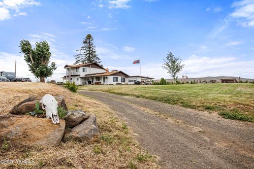 540 Zimmerman Rd, Yakima, WA, 98908-8897 | Card Image