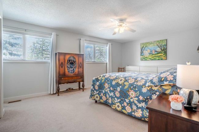 2419 Usher Road Nw, Home with 4 bedrooms, 2 bathrooms and 4 parking in Calgary AB | Image 34