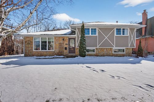916 Percy Cres, Kingston, ON, K7M4P5 | Card Image