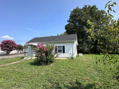 2200 Hanover Street, House other with 2 bedrooms, 1 bathrooms and null parking in Lynchburg VA | Image 2