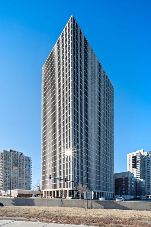 10j-6700 S South Shore Dr, Chicago, IL, 60649-1312 | Card Image