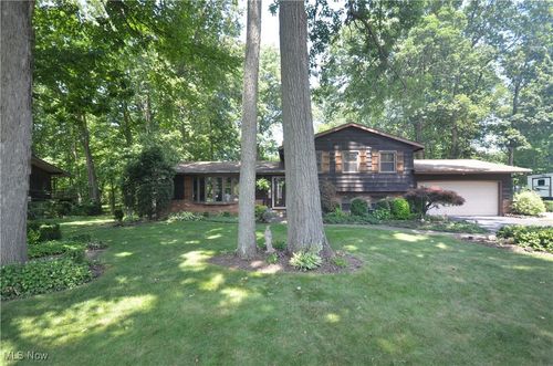 746 Deerwood Dr, Tallmadge, OH, 44278-2012 | Card Image