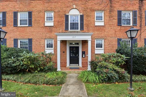 17201-1317 S Walter Reed Dr, ARLINGTON, VA, 22204-4986 | Card Image