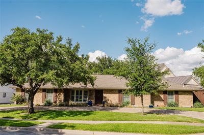 3257 Brookhaven Club Drive, House other with 4 bedrooms, 3 bathrooms and null parking in Farmers Branch TX | Image 1