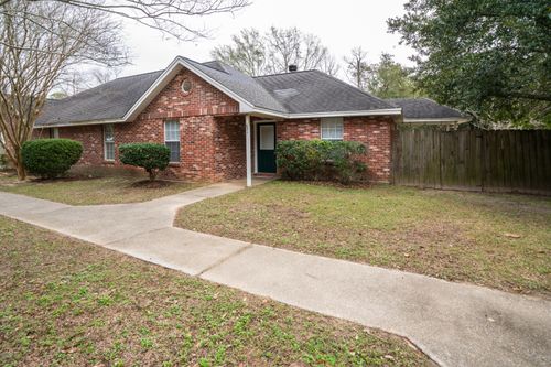 631-631 W Old Pass Rd, Long Beach, MS, 39560-5445 | Card Image
