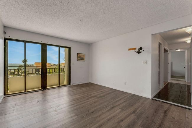 APT-403 - 851 Bayway Blvd, Condo with 2 bedrooms, 2 bathrooms and null parking in CLEARWATER BEACH FL | Image 59
