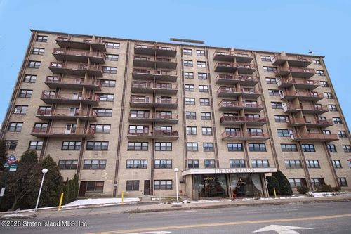 2p-1000 Clove Rd, Staten Island, NY, 10301-3647 | Card Image