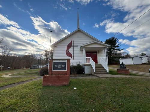 905 Starford Rd, Clymer, PA, 15728-8209 | Card Image