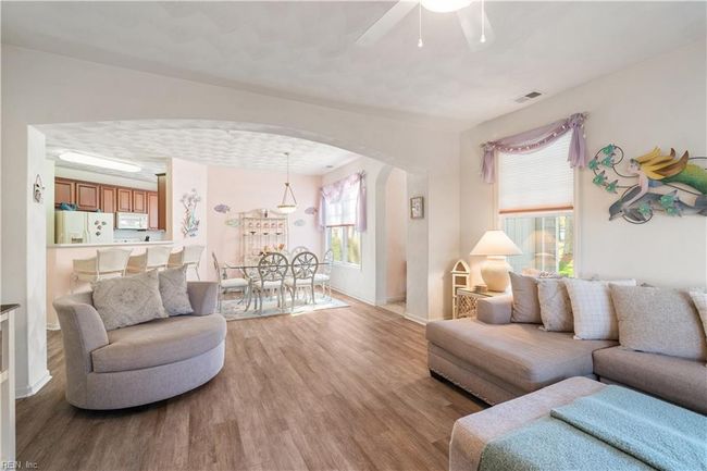 711 Prestwick Turn, House attached with 3 bedrooms, 2 bathrooms and null parking in Cape Charles VA | Image 5