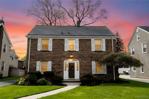 3025 Macklem Ave, Niagara Falls, NY, 14305-1831 | Card Image