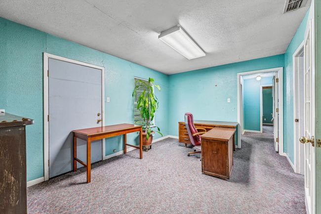 1702 W South Loop, Home with 0 bedrooms, 0 bathrooms and null parking in Stephenville TX | Image 12