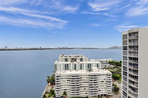 2421-7601 E Treasure Dr, North Bay Village, FL, 33141-4371 | Card Image