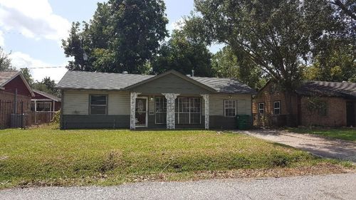 3221 Mccrarey Dr, Houston, TX, 77088-3031 | Card Image