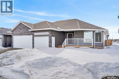 506 16th Ave, Humboldt, SK, S0K2A0 | Card Image