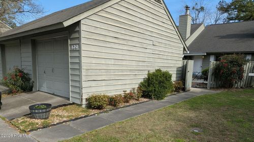 120 Ashley Pl, New Bern, NC, 28562-3537 | Card Image