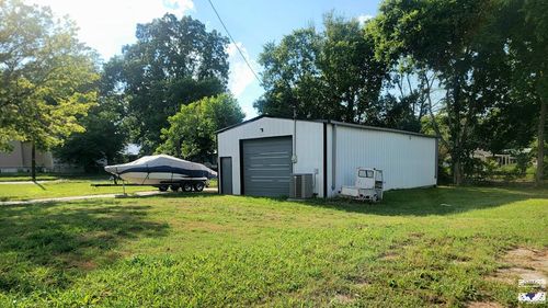 805 S Walnut St, Clarksville, TX, 75426-3836 | Card Image