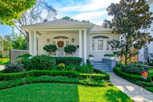 323 Aurora Ave, Metairie, LA, 70005-3710 | Card Image