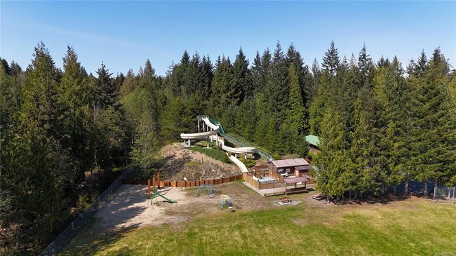B38 - 2650 Turnbull Rd, Home with 3 bedrooms, 1 bathrooms and 3 parking in Qualicum Beach BC | Image 24