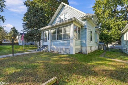 1609 S 10th St, Burlington, IA, 52601-3757 | Card Image