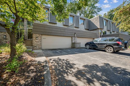 10234 Berkshire Rd, Bloomington, MN, 55437-2265 | Card Image