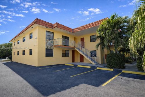 apt-7-3522 Ne 166th St, North Miami Beach, FL, 33160-3856 | Card Image