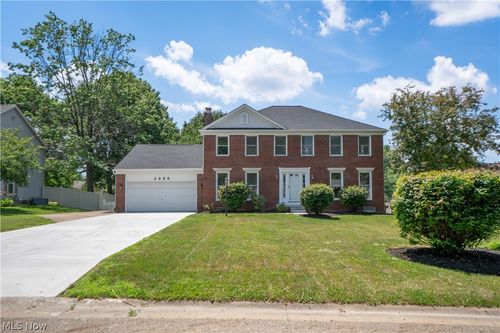 2888 Saint Albans Cir Nw, North Canton, OH, 44720-4568 | Card Image