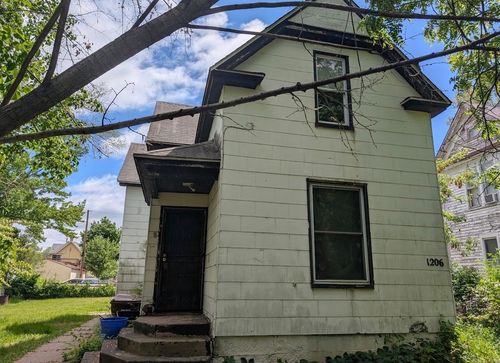 1206 S 5th St, Rockford, IL, 61104-4816 | Card Image