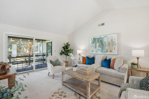 apt-5-3136 Rossmoor Pkwy, Walnut Creek, CA, 94595-3330 | Card Image