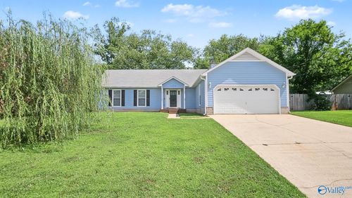 108 Brass Oak Dr, Madison, AL, 35758-9515 | Card Image