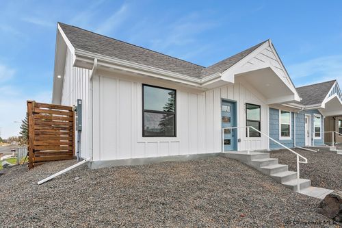 427 Snyder Ave, Cheyenne, WY, 82007 | Card Image