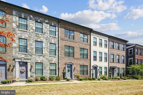 12553 Todd Ln, FAIRFAX, VA, 22033-4422 | Card Image