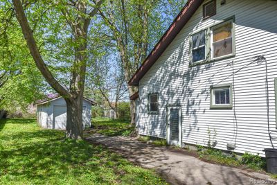 2120 Stout Street, Home with 4 bedrooms, 2 bathrooms and null parking in Keego Harbor MI | Image 2