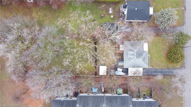 226 Charing Cross St, House other with 3 bedrooms, 1 bathrooms and 5 parking in Brantford ON | Image 44