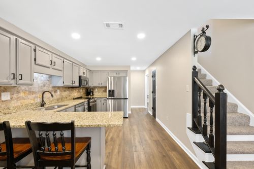 480 Sanga Cir W, Cordova, TN, 38018-7632 | Card Image