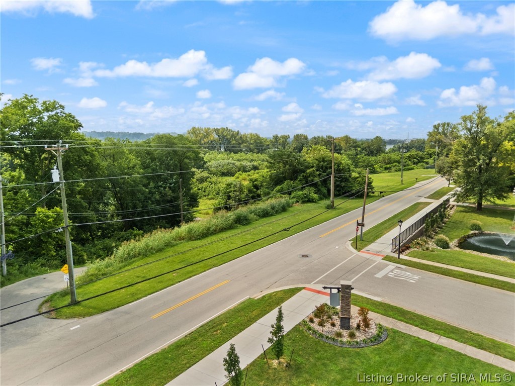 Land in Jeffersonville
