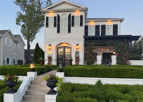 102 Ne F St, Bentonville, AR, 72712-5429 | Card Image