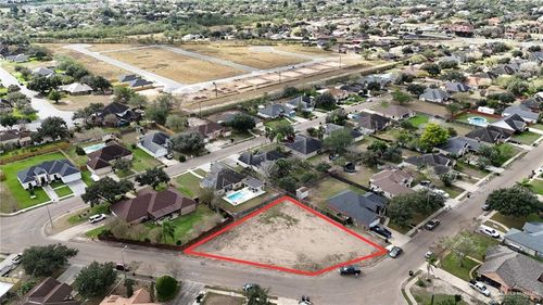 833 Quail Hollow Dr, Weslaco, TX, 78596-7833 | Card Image