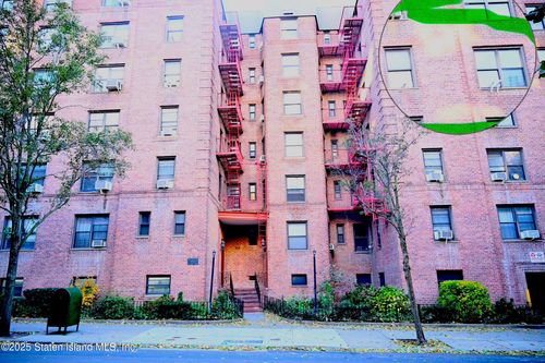 3420 78th St, Jackson Heights, NY, 11372-2567 | Card Image