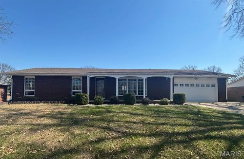 16 Lake Dr, Moro, IL, 62067-1021 | Card Image