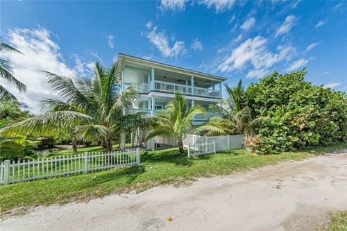 1810 Sandpiper Rd, Vero Beach, FL, 32963-4537 | Card Image