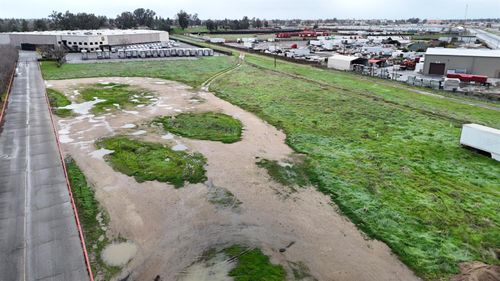 4397 N Golden State Blvd, Fresno, CA, 93722-3828 | Card Image