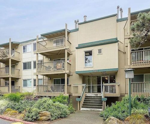 apt-209-381 Half Moon Ln, Daly City, CA, 94015-2458 | Card Image
